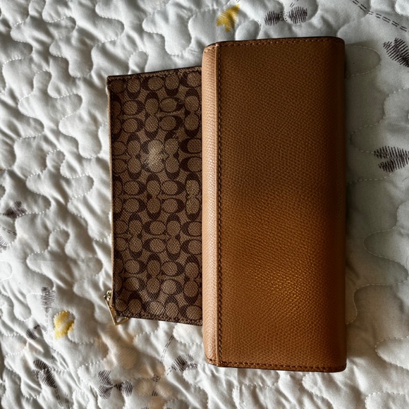 Coach Top Fold Wallet - Picture 4 of 4